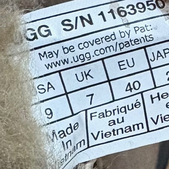 UGG women’s Brooklyn Water-Resistant Hiker Boot - Picture 12 of 12